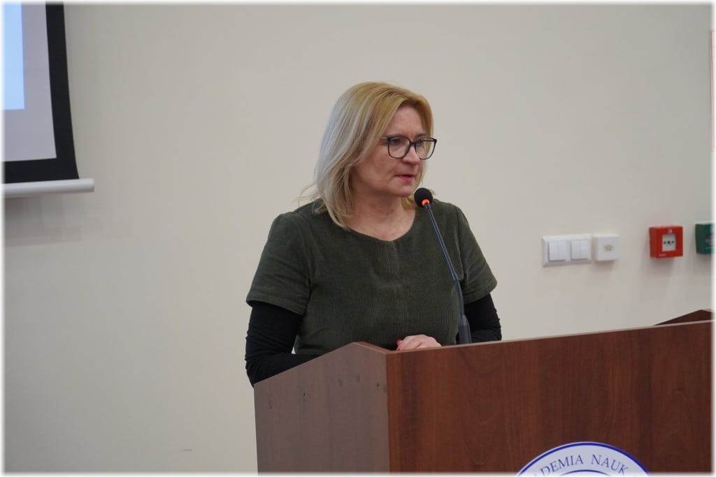 Ewa Kłak-Zarzecka podczas warsztatów dziennikarskich