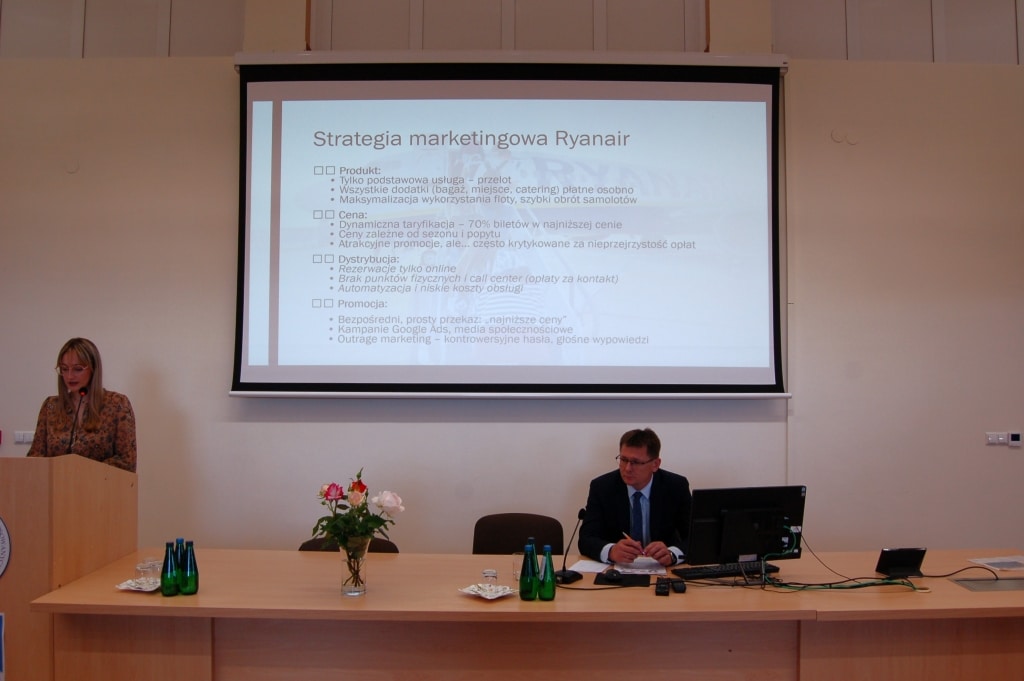 Prezentacja o marketingu Ryanaira na konferencji naukowej