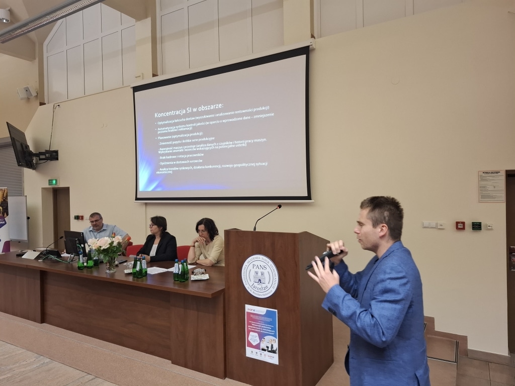 Konferencja SI w obszarze: prezentacja na VIII Międzynarodowej Konferencji Naukowej