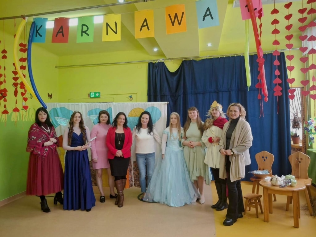 Teatr w przedszkolu – spotkanie studentek z najmłodszymi