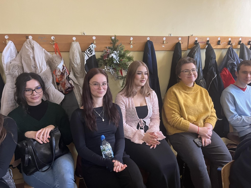 Studenci psychologii w Szkole Podstawowej nr 1 im. św. Królowej Jadwigi