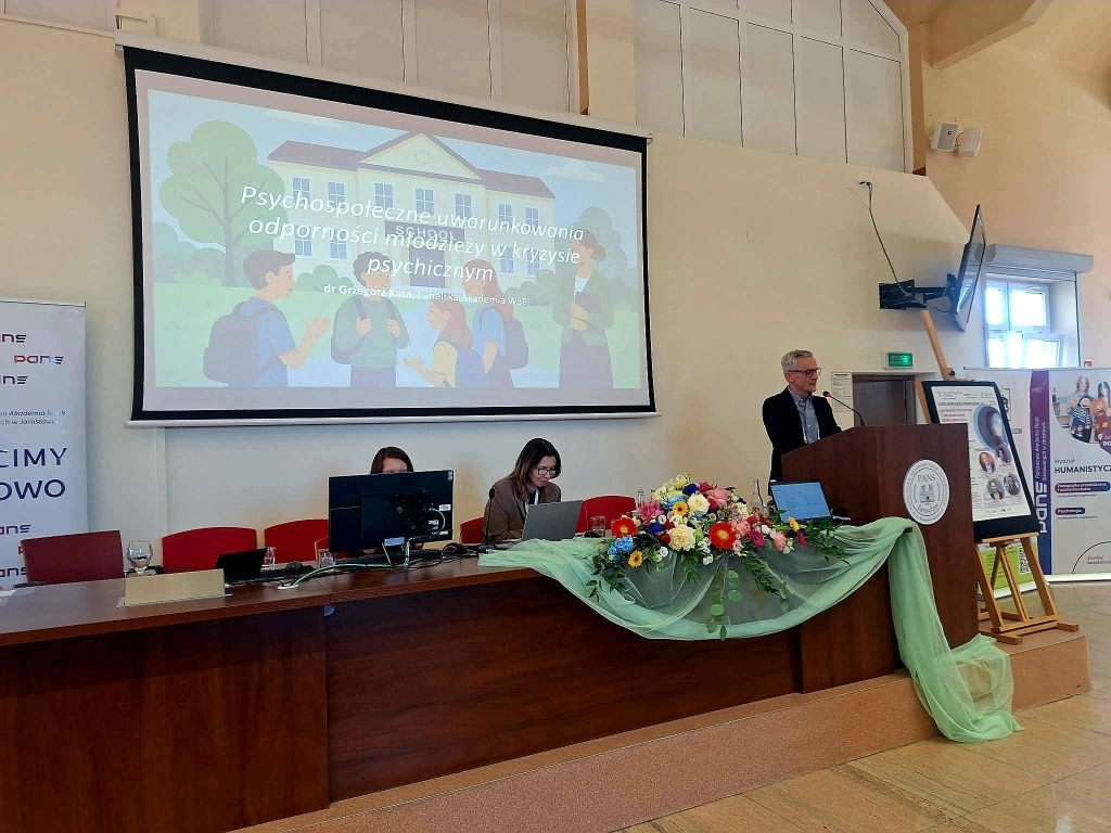 Konferencja naukowa o odporności psychicznej: prelekcja i prezentacja