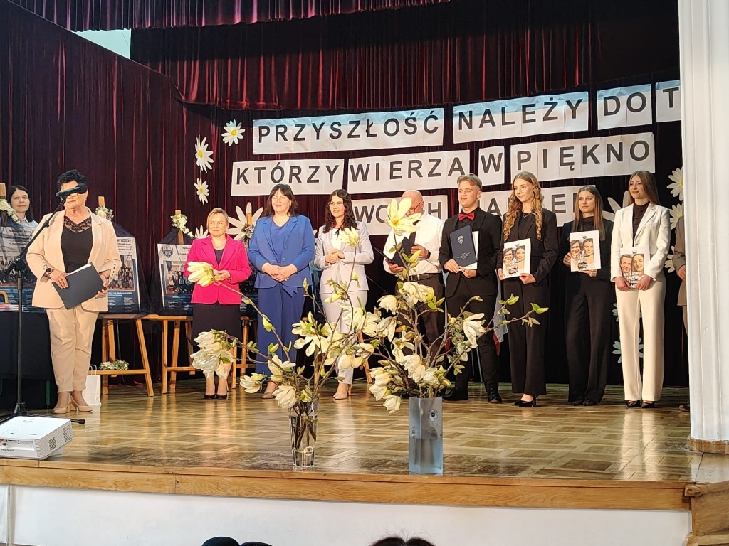 Zakończenie roku ZSEiO: nagrody i wyróżnienia na scenie