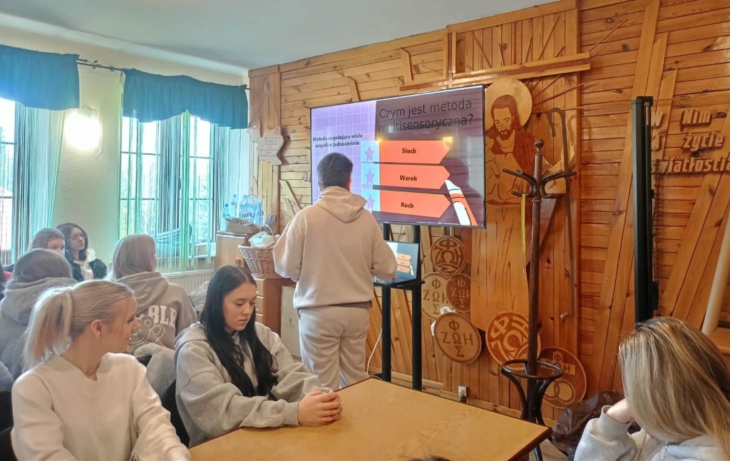 Studenci PANS współorganizują warsztaty: Czy metoda wielosensoryczna?