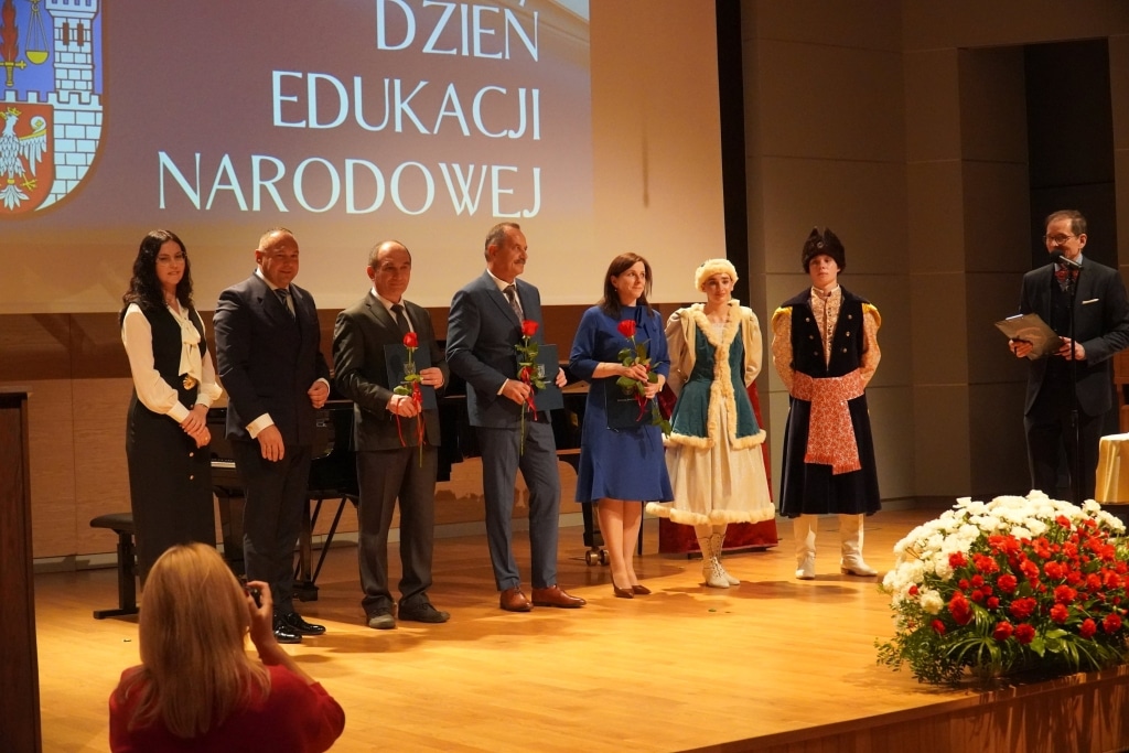 Uroczystość Dnia Edukacji Narodowej: nagrodzeni nauczyciele i uczniowie