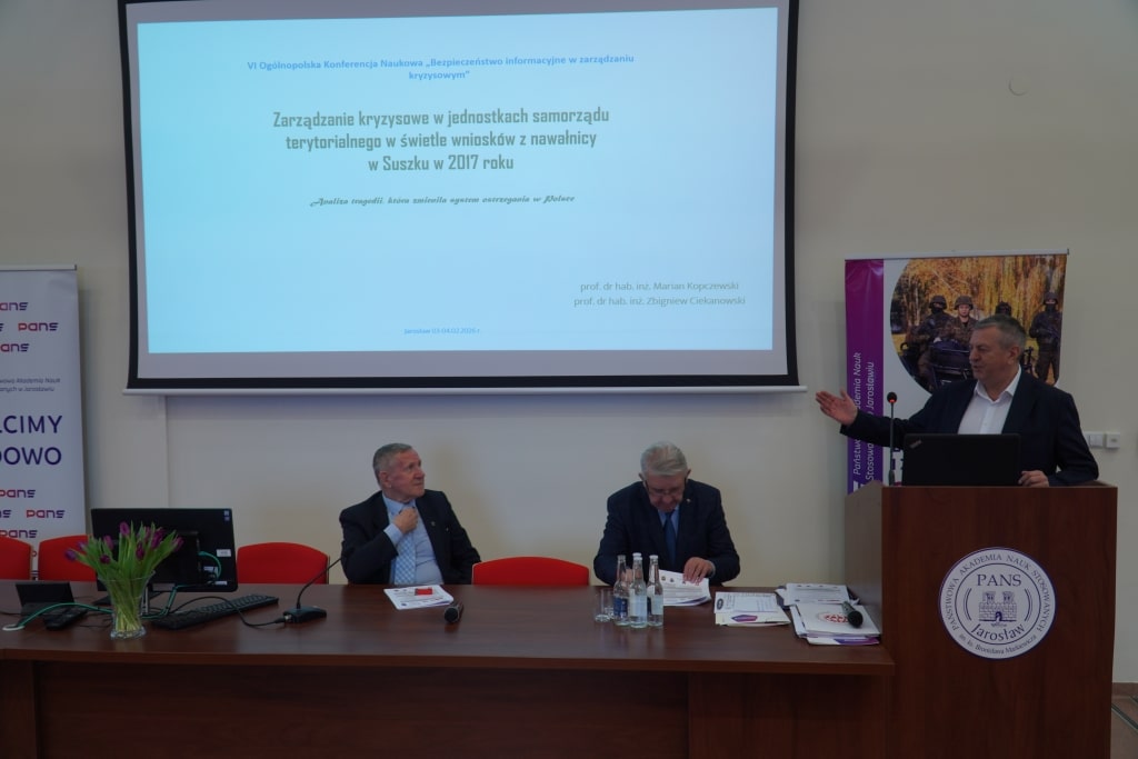 Konferencja Naukowa "Bezpieczeństwo informacyjne w zarządzaniu kryzysowym" w Suszku.