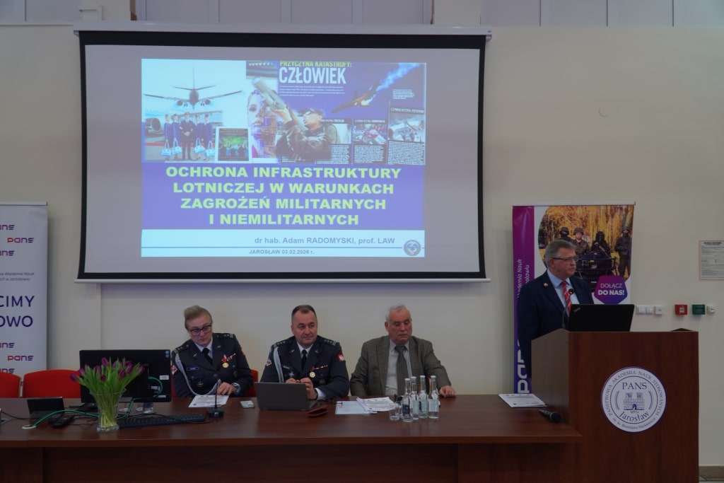 Konferencja naukowa: "Obrona infrastruktury lotniczej". Prelegenci i prezentacja.
