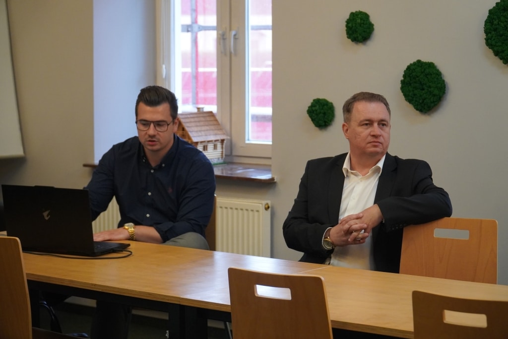 Podpisanie umów o współpracy: Property Master i Spirit Games Studio