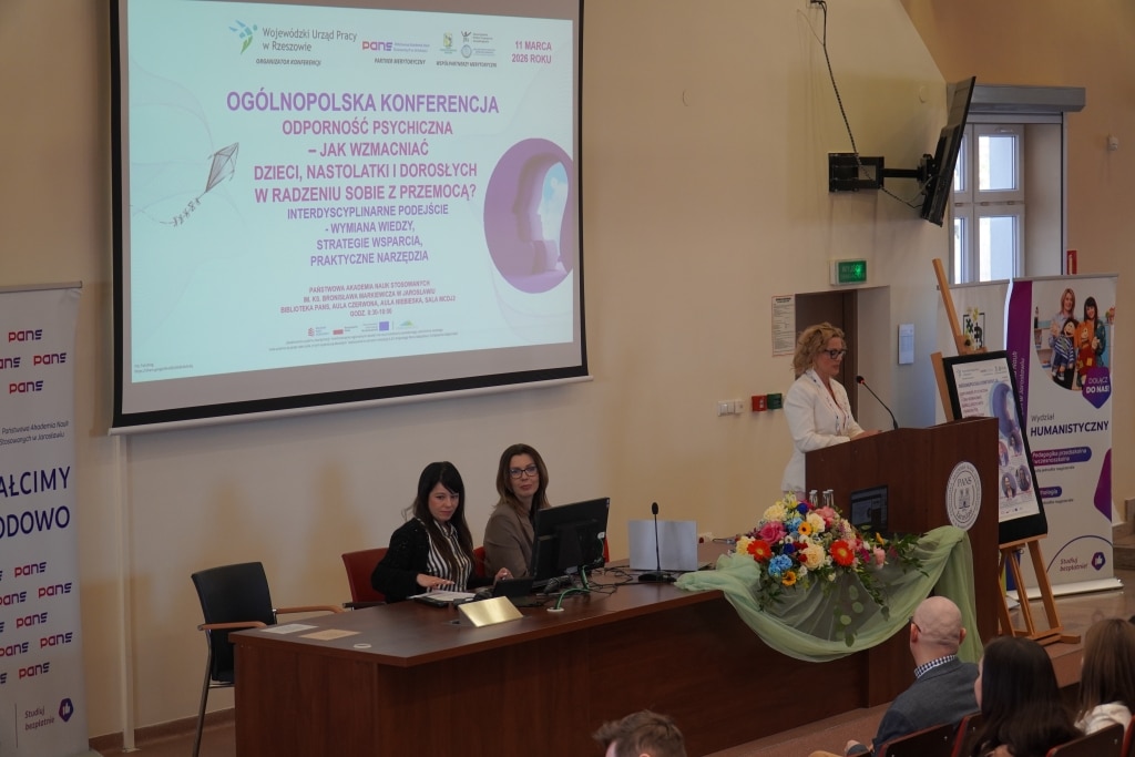 Konferencja naukowa o odporności psychicznej: prelegentka i uczestniczki