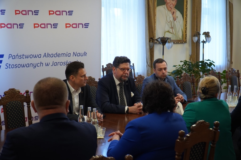 Spotkanie z prof. Andrzejem Szeptyckim w Państwowej Akademii Nauk Stosowanych