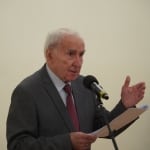 Profesor podczas inauguracji roku akademickiego Akademii Trzeciego Wieku