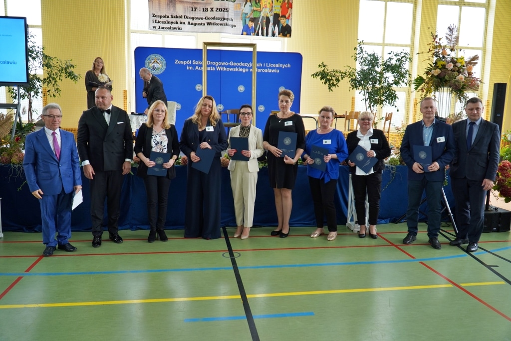 Uroczystość z okazji 85-lecia ZSDG w Jarosławiu: wręczenie dyplomów