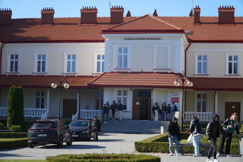 Budynek Wydziału Inżynierii Technicznej Politechniki Rzeszowskiej w Jarosławiu