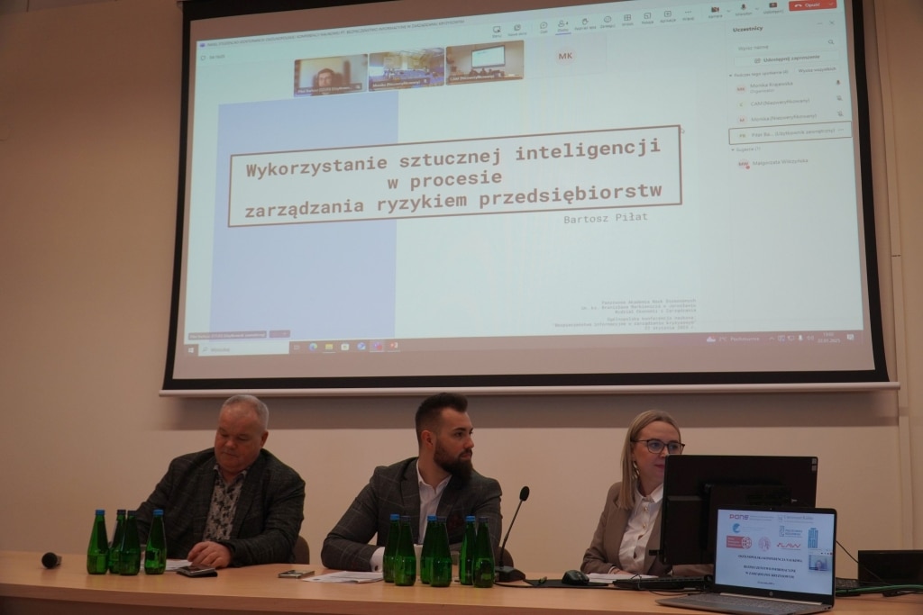 Prezentacja "Wykorzystanie sztucznej inteligencji w procesie zarządzania ryzykiem przedsiębiorstw" na konferencji naukowej.
