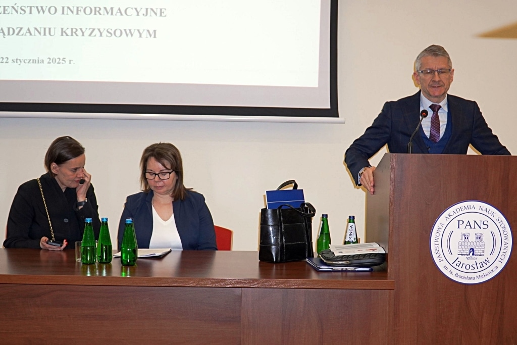 Prelegent na konferencji Bezpieczeństwo Informacyjne w Zarządzaniu Kryzysowym