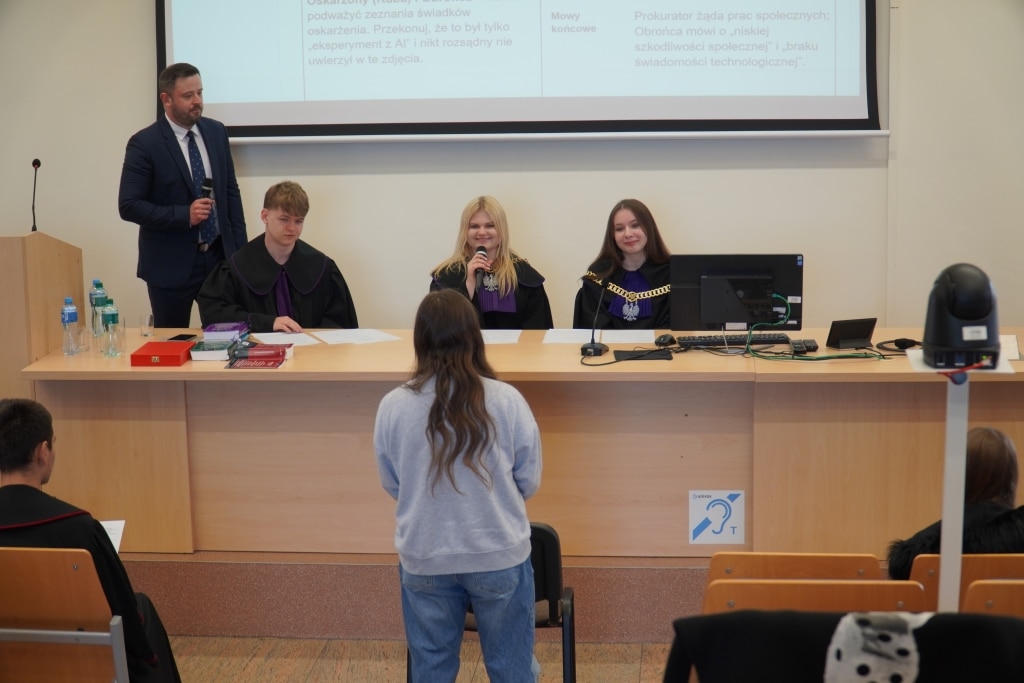 Symulacja rozprawy sądowej „Meandry prawa” z udziałem studentów