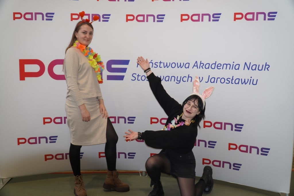 Studentki na Dniu Studenta w Państwowej Akademii Nauk Stosowanych w Jarosławiu.