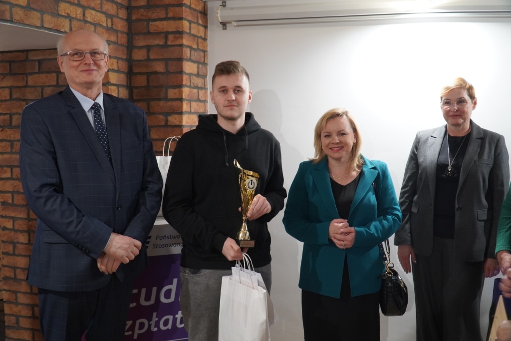 Uroczystość Dnia Studenta: wręczenie nagrody laureatowi