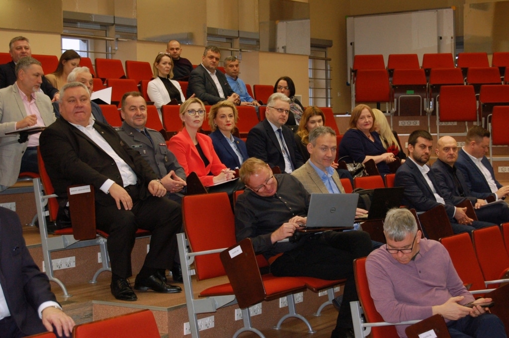 Uczestnicy Ogólnopolskiej Konferencji Naukowej Bezpieczeństwo Informacyjne w Zarządzaniu Kryzysowym