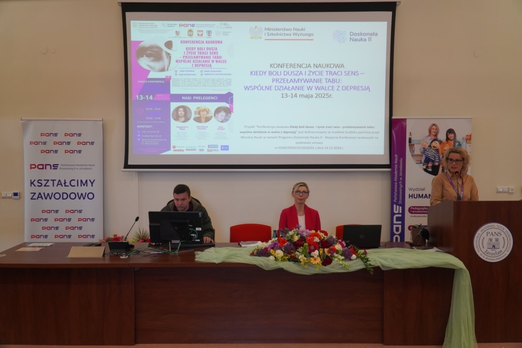 Konferencja naukowa "Kiedy boli dusza i życie traci sens" w PANS w Wałczu.