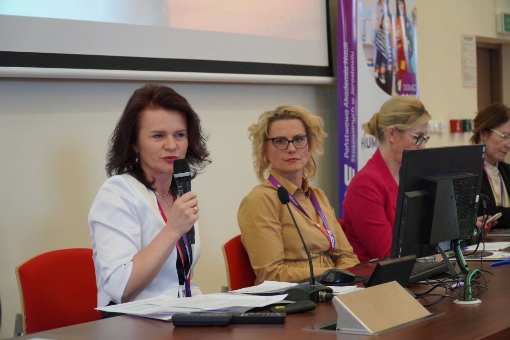 Konferencja naukowa WH: Kobiety mówią o bólu duszy i utracie sensu życia.
