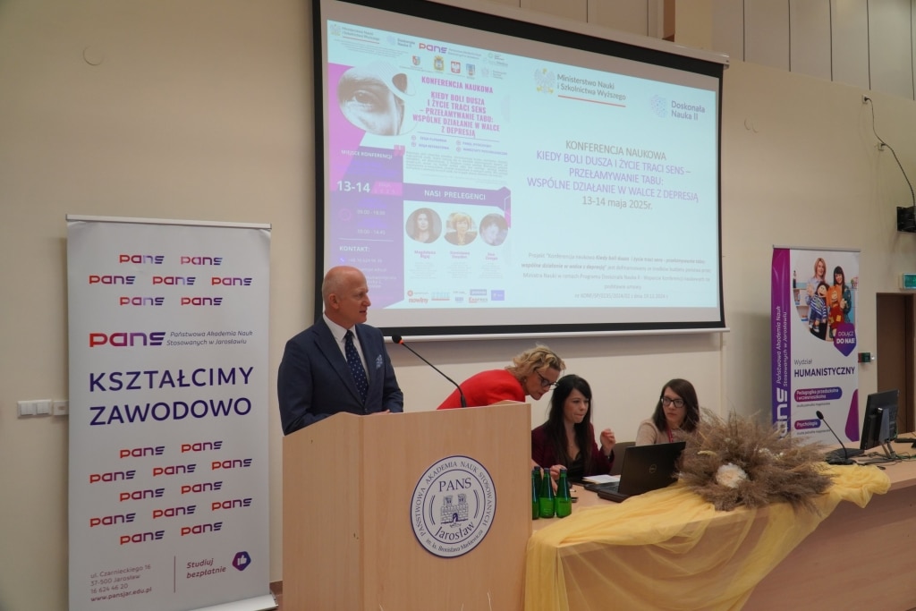 Konferencja naukowa PANS Jarosław: Kiedy boli dusza i życie traci sens.