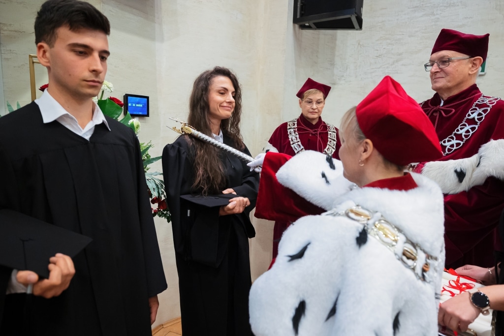 Inauguracja Roku Akademickiego: Uroczystość wręczenia insygniów doktoratu.