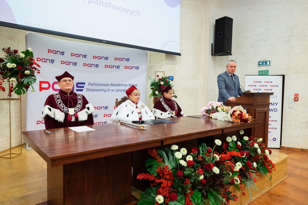 Inauguracja Roku Akademickiego PANS w Jarosławiu: Rektor i goście