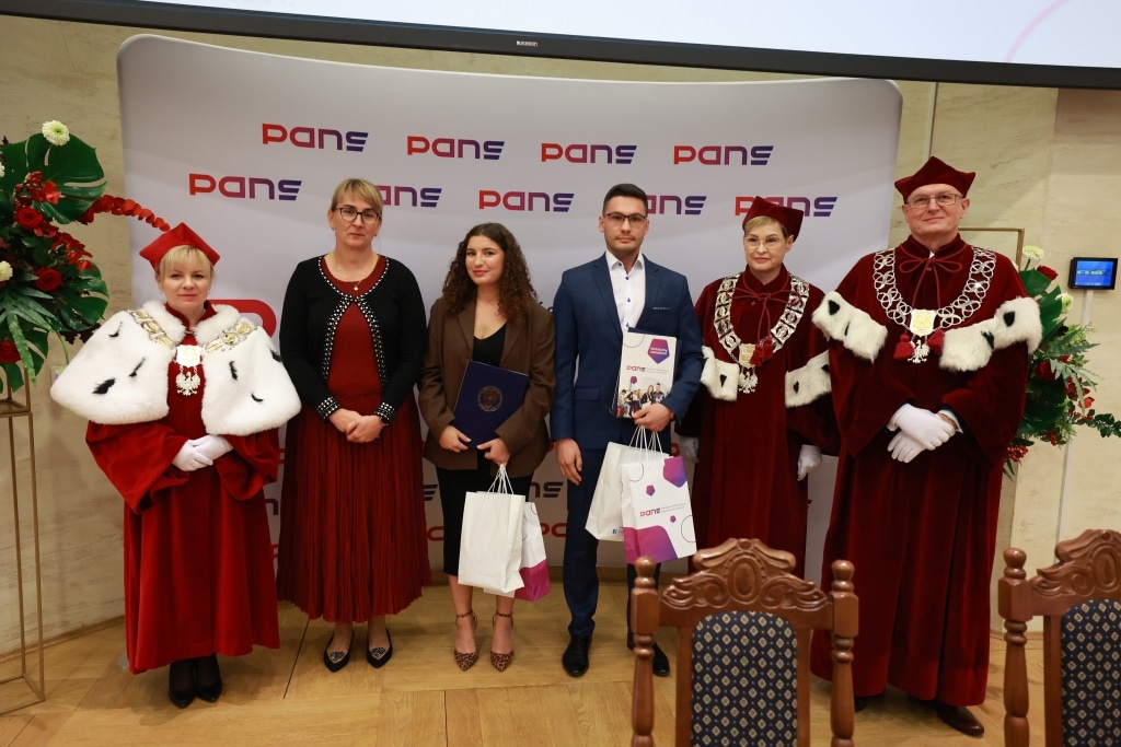 Uroczysta inauguracja roku akademickiego PANS z udziałem władz uczelni