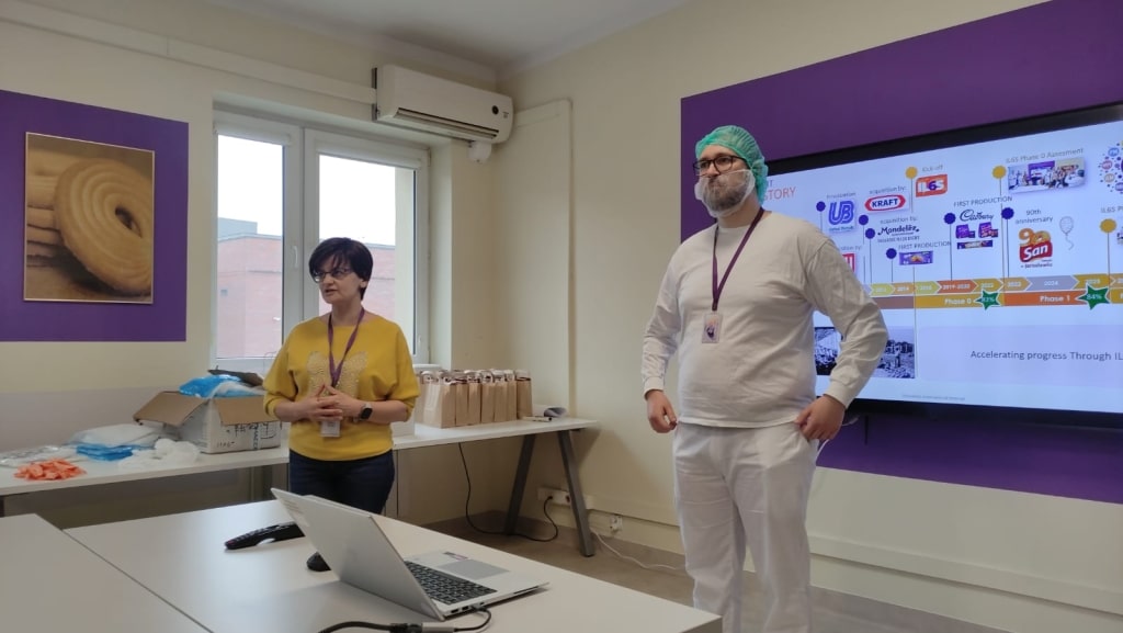 Wizyta studyjna w Mondelez: prezentacja w zakładzie produkcyjnym w Jarosławiu.