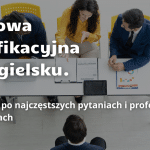 Rozmowa kwalifikacyjna po angielsku - ludzie siedzą przy stole