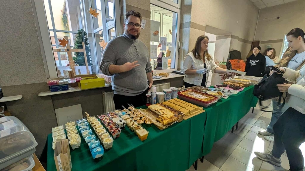 Kiermasz ciast na Wydziale Humanistycznym PANS w Jarosławiu