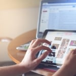 Konkurs na logo Wydziału Inżynierii Technicznej - tablet z projektami