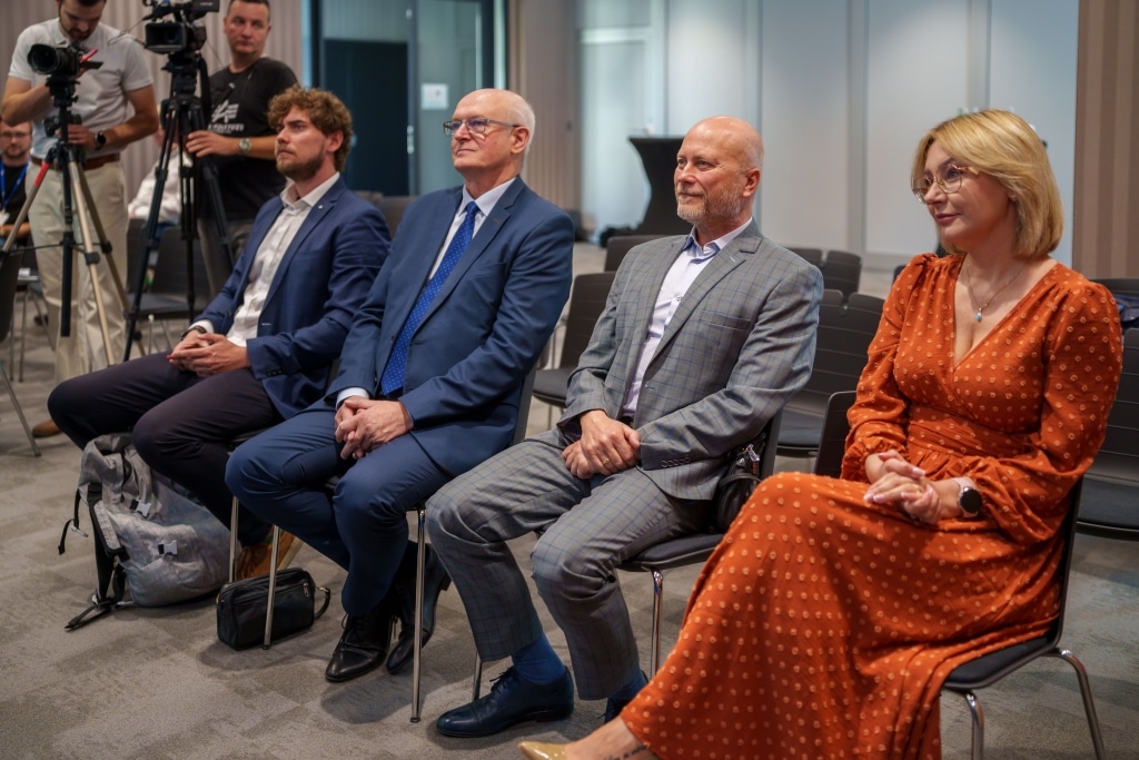 Członkowie Klastra 8Foundry-Alliance podczas spotkania PANS w Jarosławiu