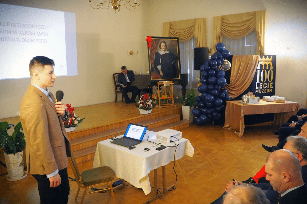 Prezentacja z okazji 100-lecia Muzeum w Jarosławiu, Kamienica Orsettich.