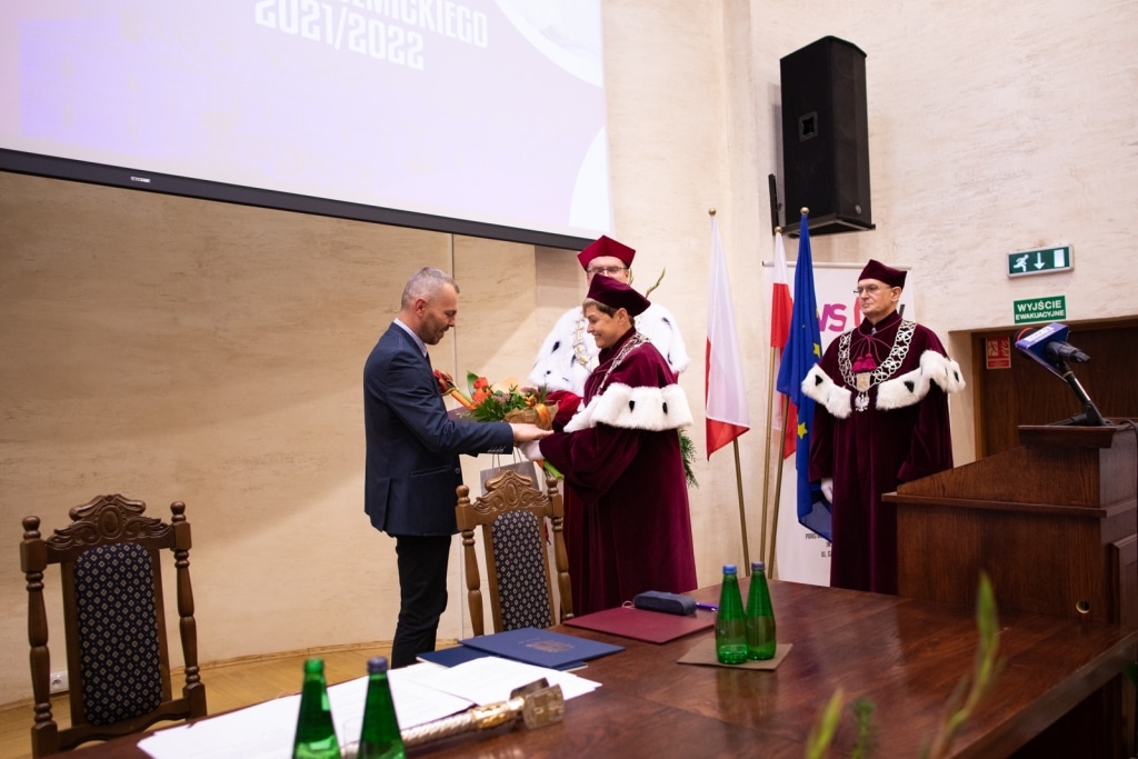 Uroczysta inauguracja roku akademickiego 2021/2022 z wręczaniem nagród.