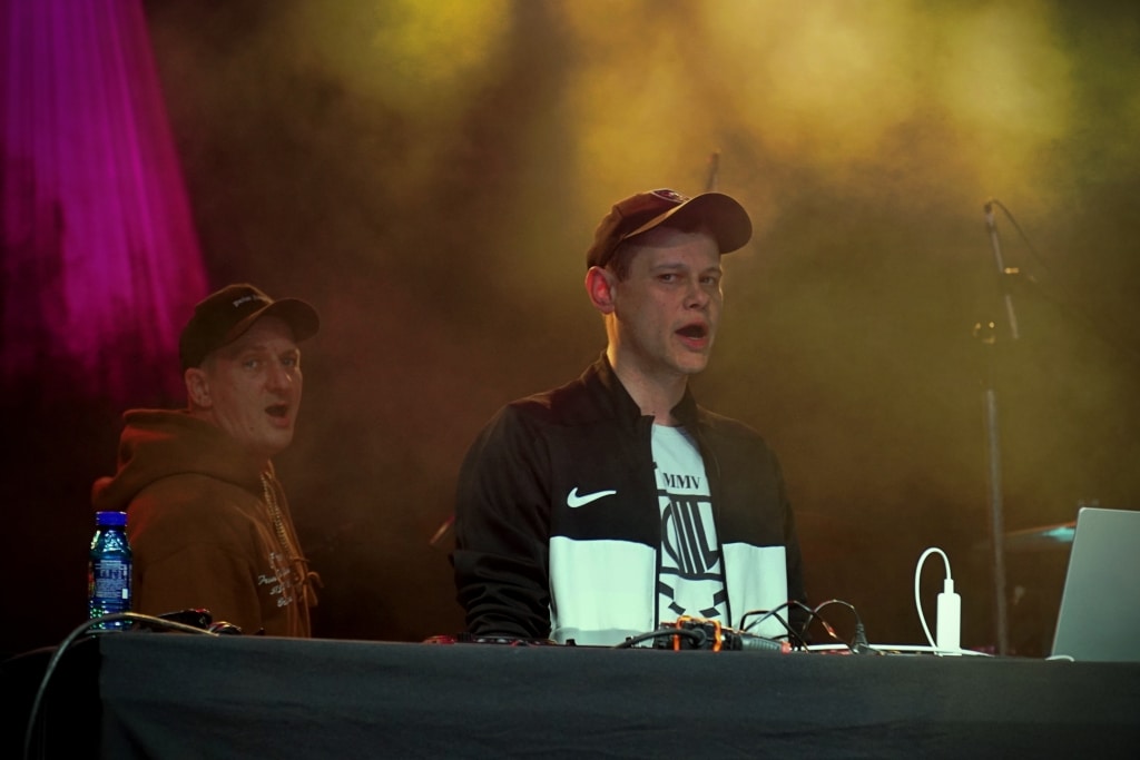 Artyści na Juwenaliach 2025: DJ i wokalista na scenie