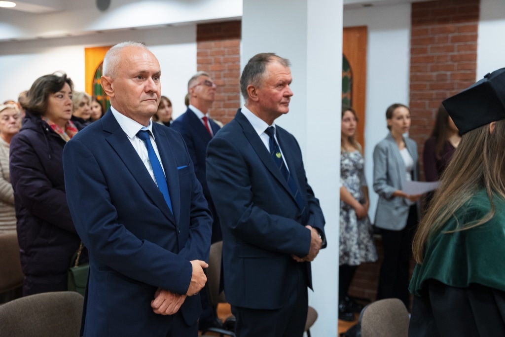 Uroczysta inauguracja roku akademickiego 2025/2026 z udziałem kadry i studentów.
