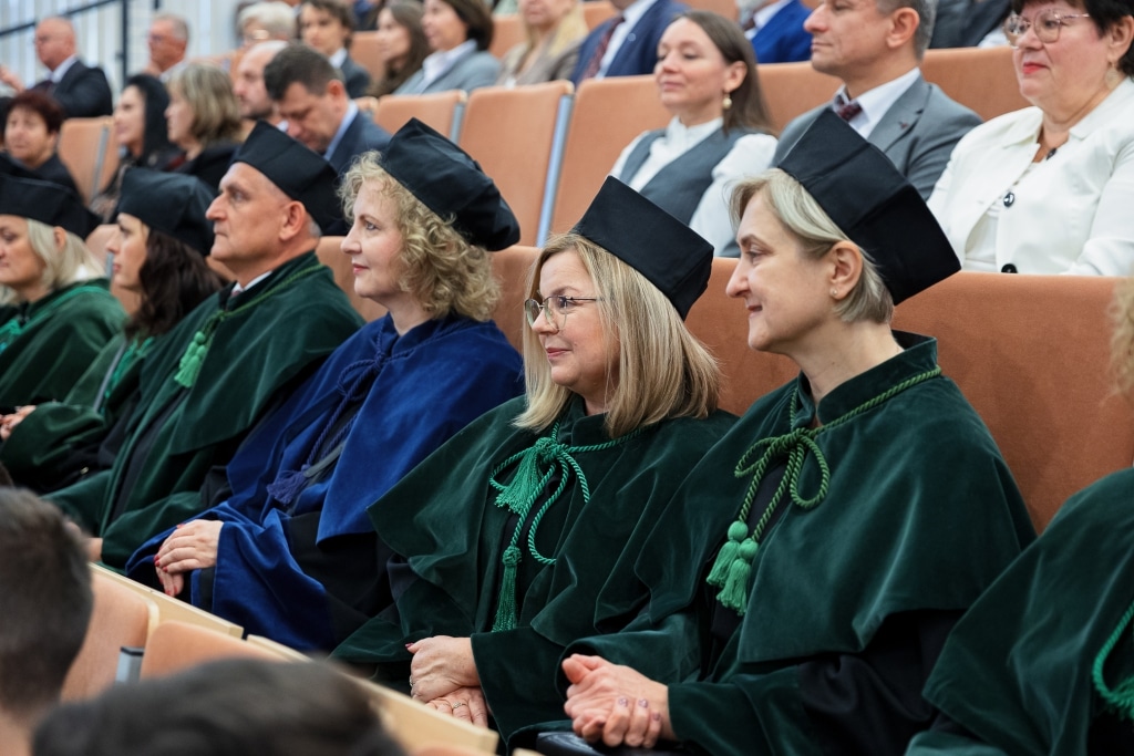 Inauguracja 2025/2026: Uroczysta toga na uczelni