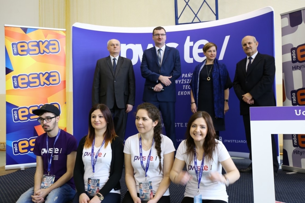 Uczestnicy Dnia Otwartego 2017 z radiem Eska i Vox FM