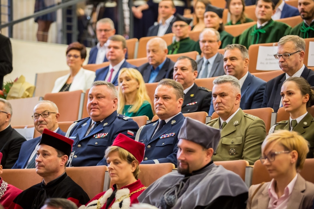 Uczestnicy Inauguracji roku akademickiego 2019/2020 w salach wykładowych