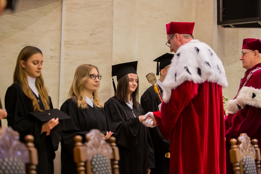 Uroczysta inauguracja roku akademickiego 2019/2020 z wręczaniem dyplomów.