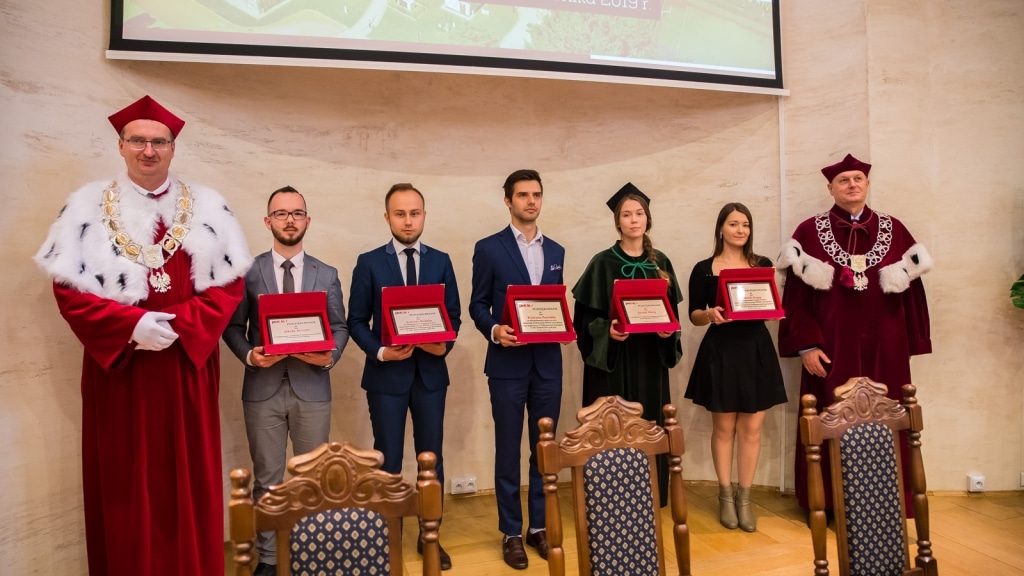 Inauguracja 2019/2020: Nagrodzeni studenci z rektorami