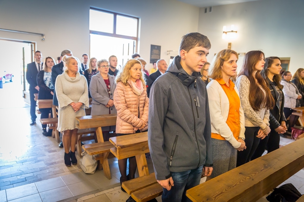 Uczestnicy inauguracji roku szkolnego 2018/2019 w kościele