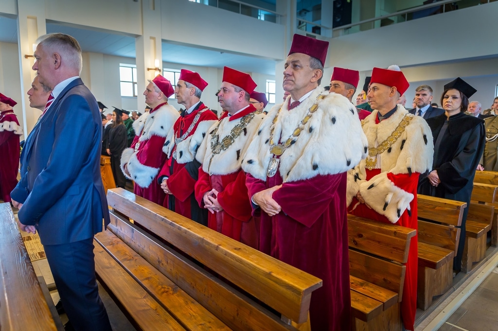 Uroczysta inauguracja roku akademickiego 2018/2019 w togach