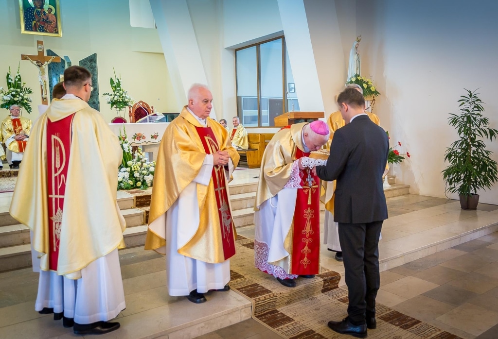 Inauguracja roku 2018/2019: Biskup błogosławi diakona