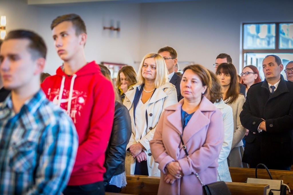Uczestnicy inauguracji roku szkolnego 2018/2019 w kościele