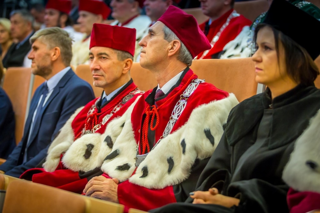 Inauguracja 2018/2019: Uczestnicy w togach i biretach