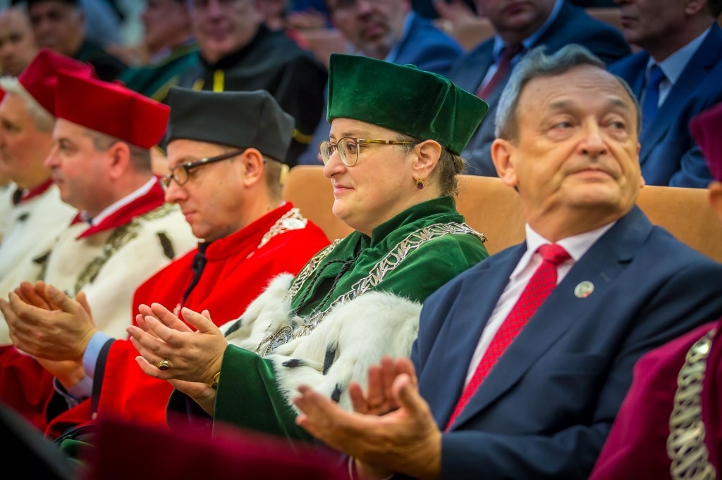 Uroczysta inauguracja roku akademickiego 2018/2019 z udziałem profesorów w togach.