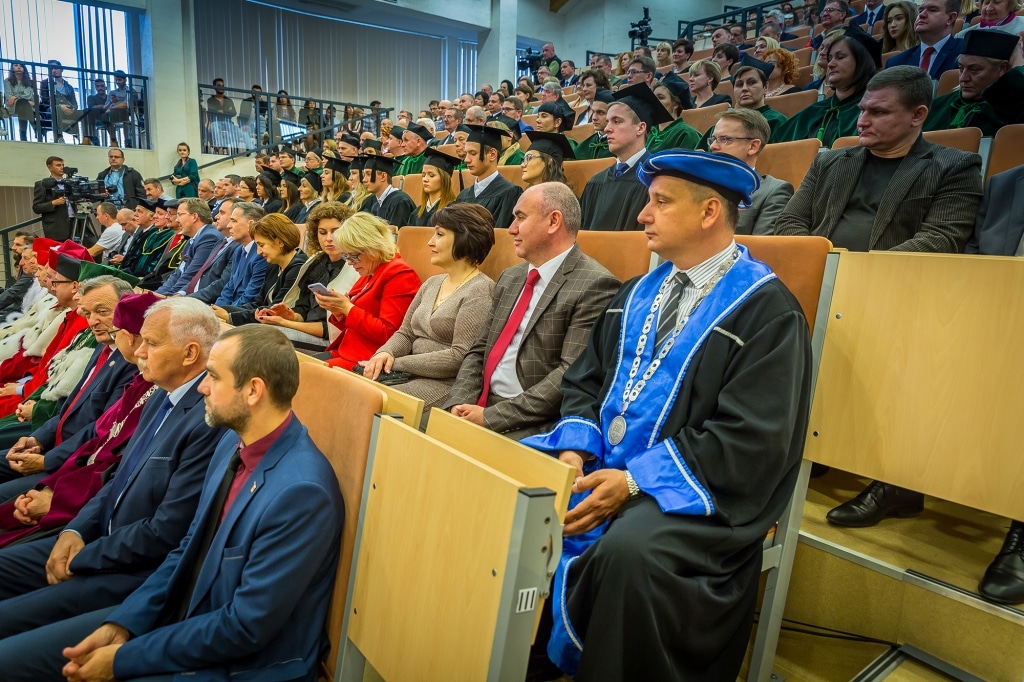 Uroczysta inauguracja roku akademickiego 2018/2019 z udziałem studentów i wykładowców